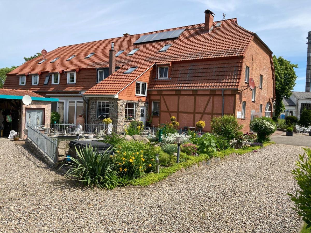 Landhausidyll Ferienwohnung Grundshagen エクステリア 写真