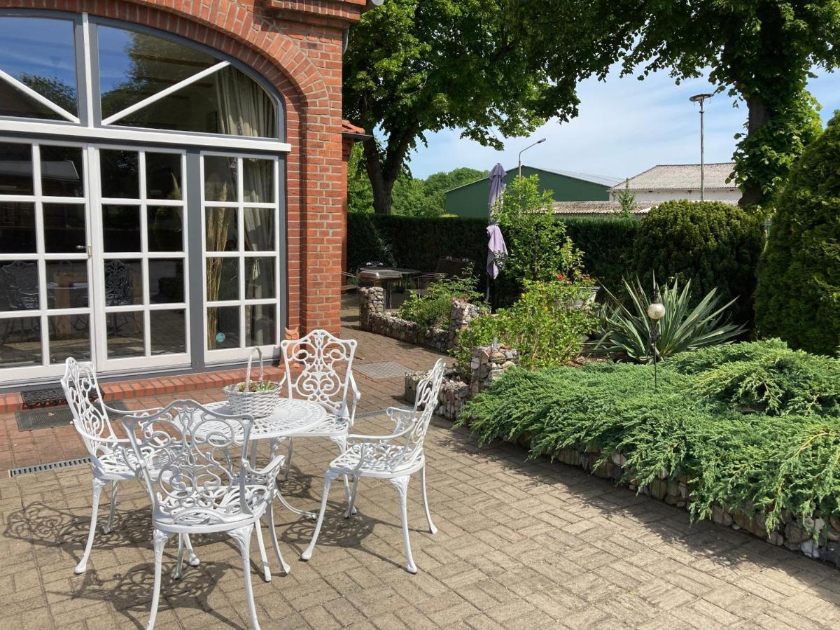 Landhausidyll Ferienwohnung Grundshagen エクステリア 写真