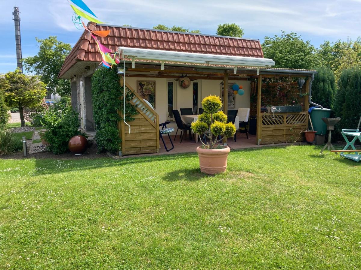 Landhausidyll Ferienwohnung Grundshagen エクステリア 写真