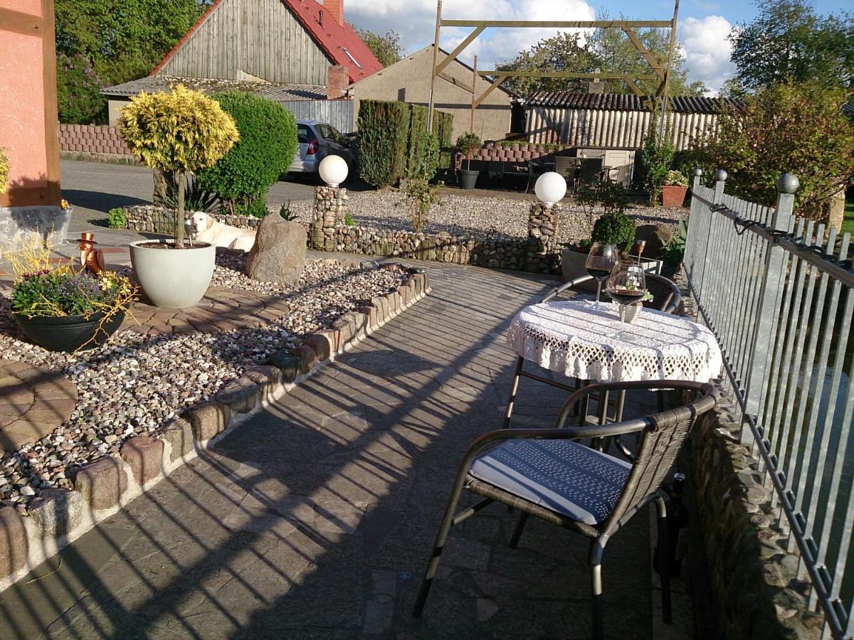 Landhausidyll Ferienwohnung Grundshagen エクステリア 写真